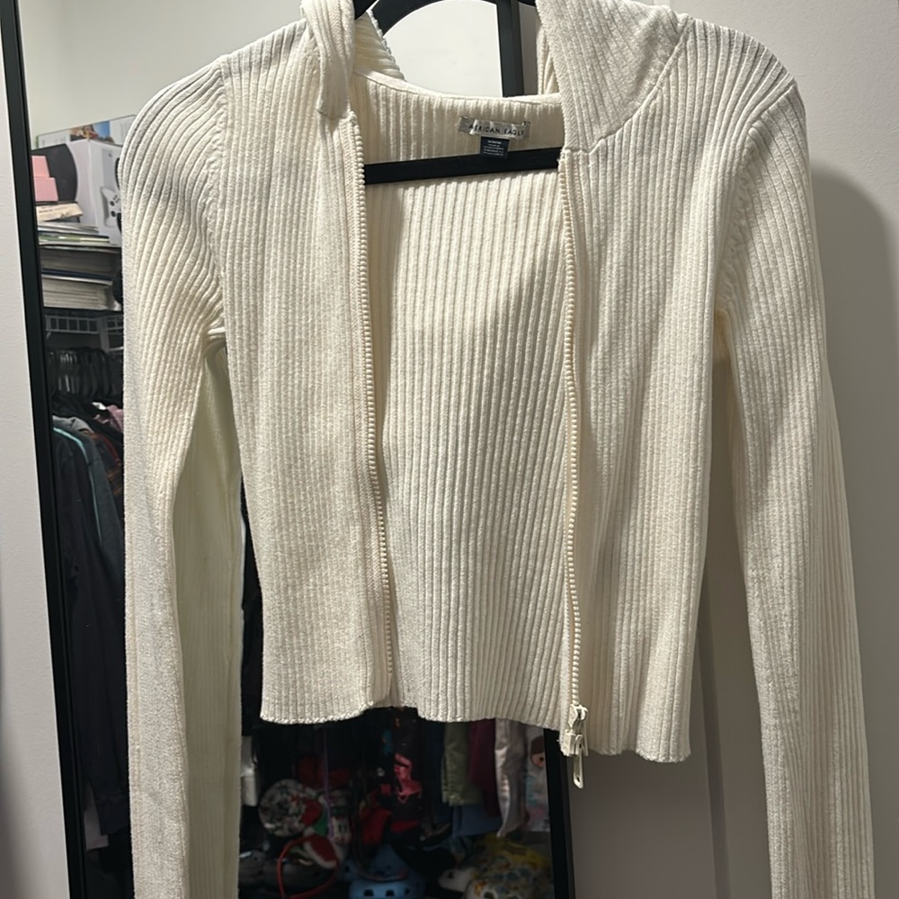 Cropped zip up